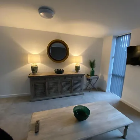 Ranmoor Serviced At Wilkinson Lane Apartment *